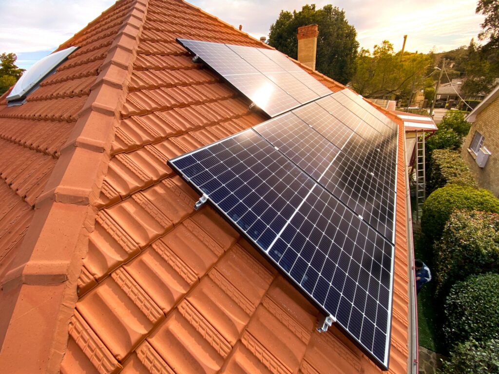 casa cu panouri solaree